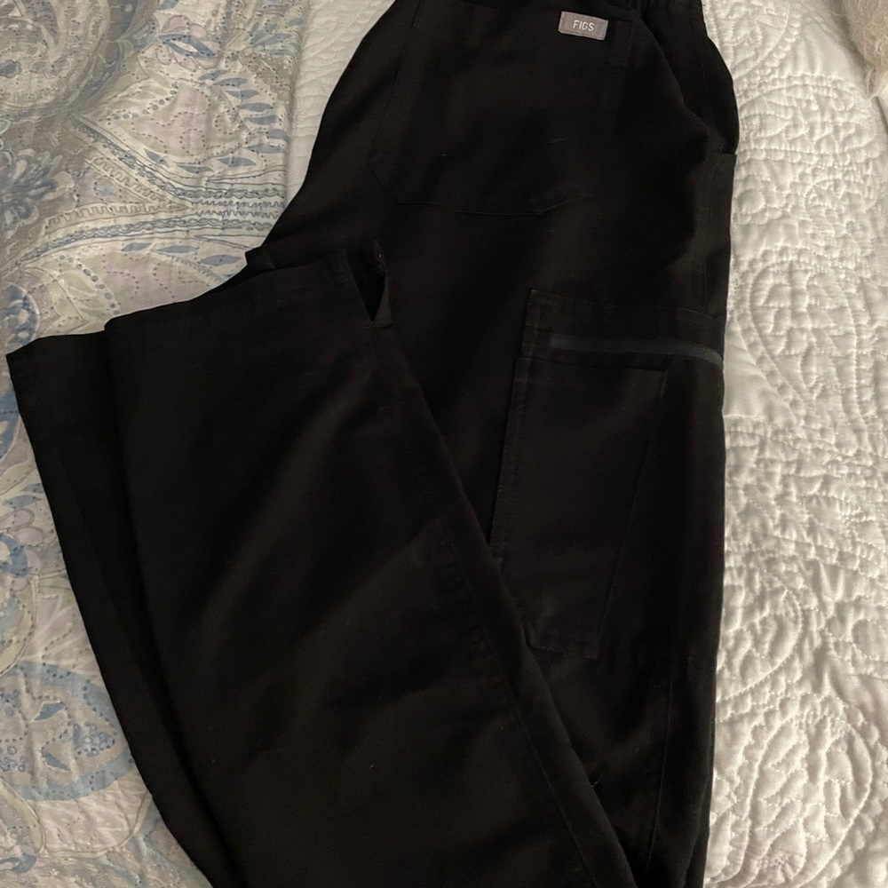 Figs yola XS barely worn